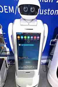 Rezeptions Roboter von der Hotelmesse